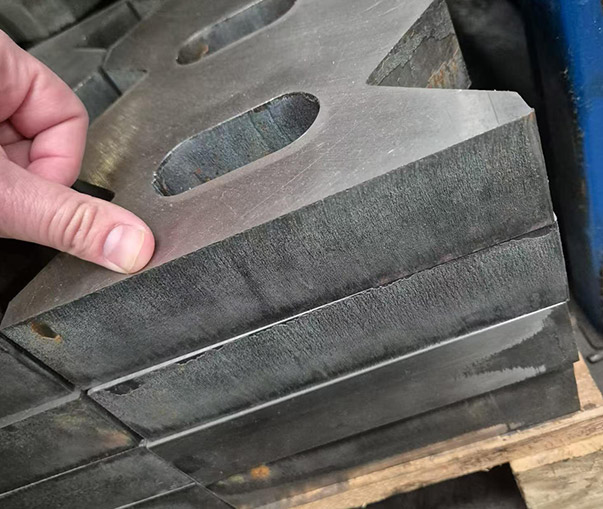 Wear-resistant steel6