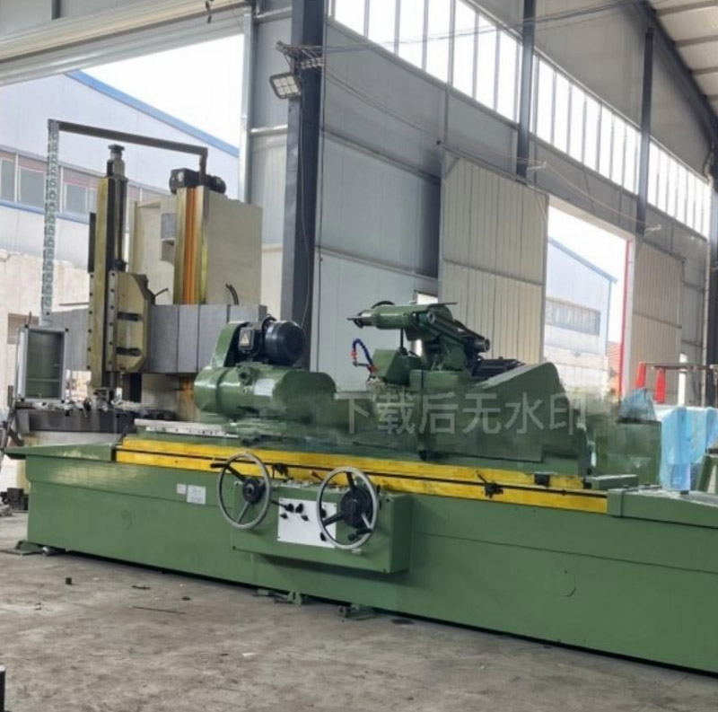 Universal cylindrical grinder